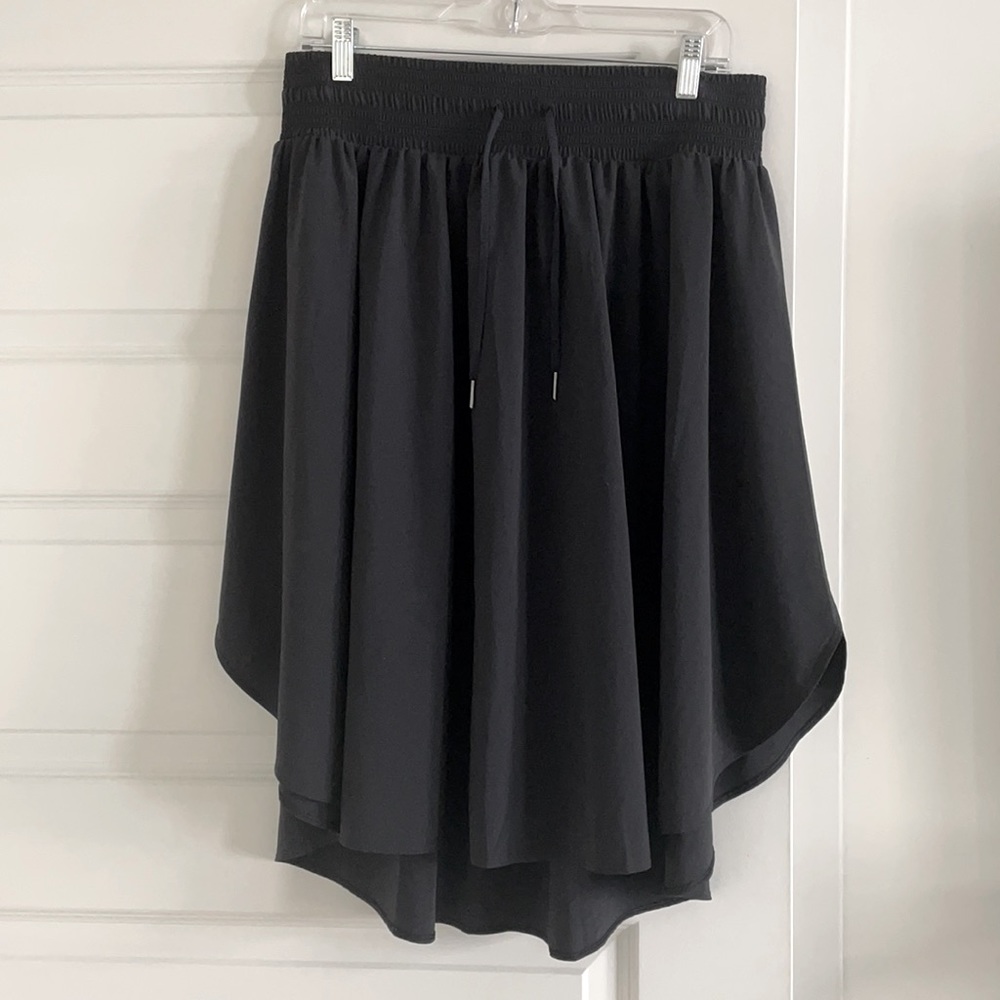 Lululemon black skirt